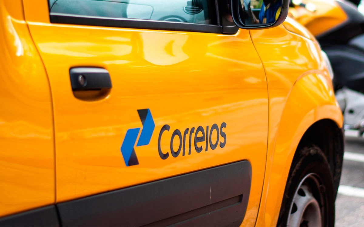 Correios amargam prejuízo de R$ 2,2 bilhões após taxa de compras internacionais